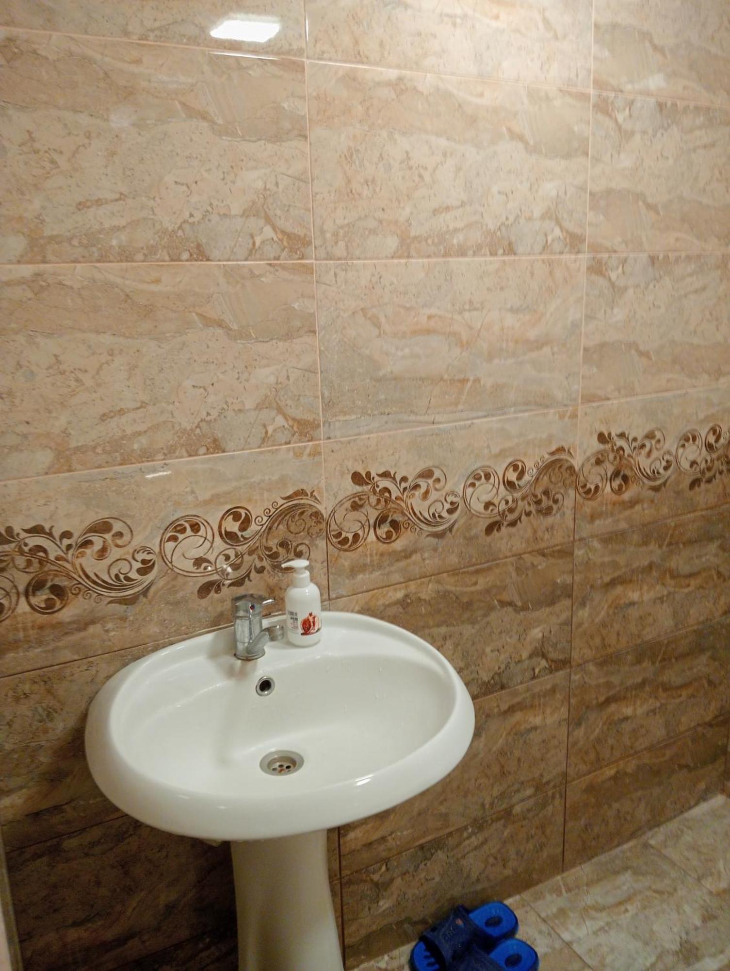 Apartment On The Delara Aliyeva Street Bakoe Buitenkant foto